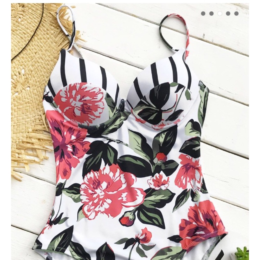 Cupshe swimsuit